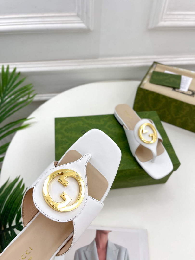 Gucci 739048 Women's Gucci Blondie Thong Sandal G66771