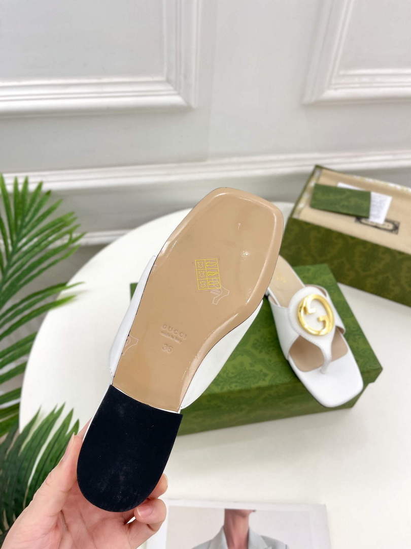 Gucci 739048 Women's Gucci Blondie Thong Sandal G66771