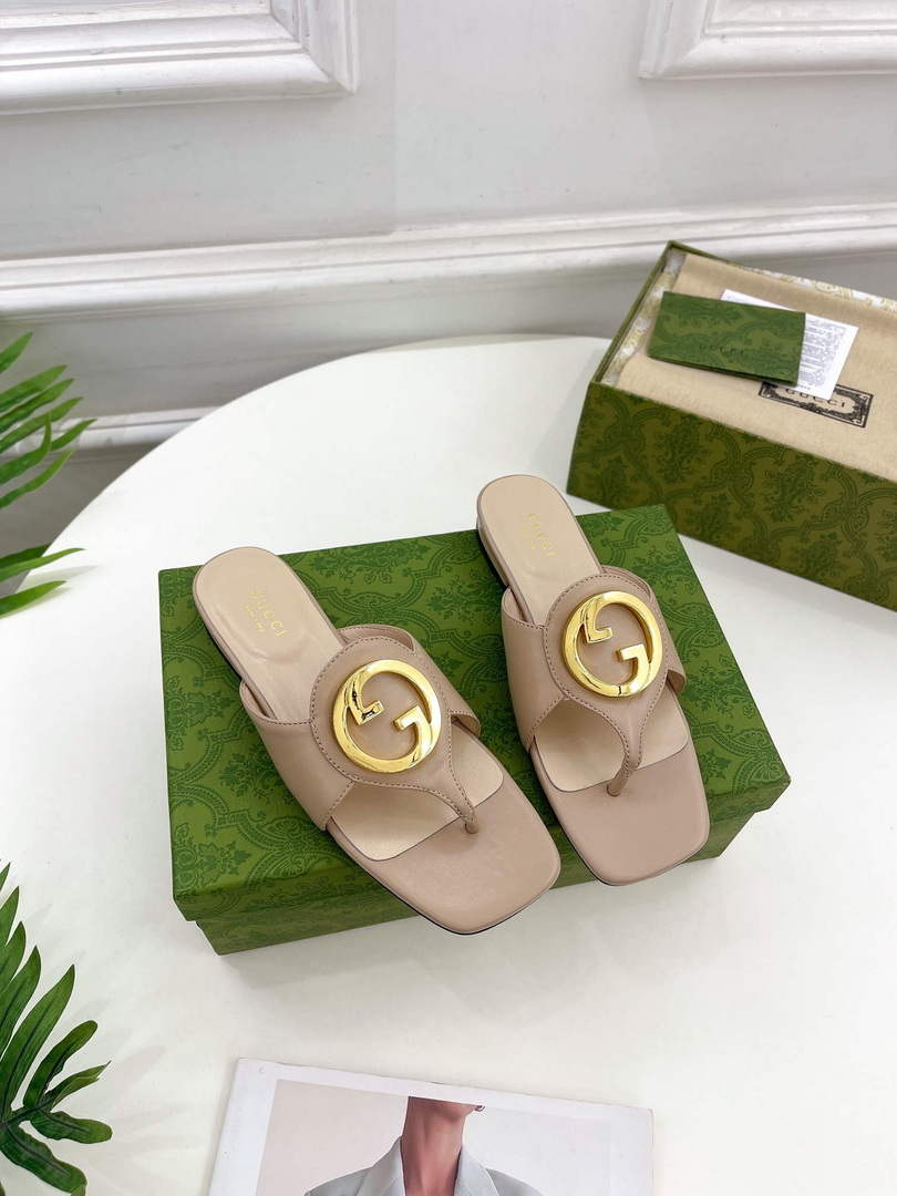 Gucci 739048 Women's Gucci Blondie Thong Sandal G66772