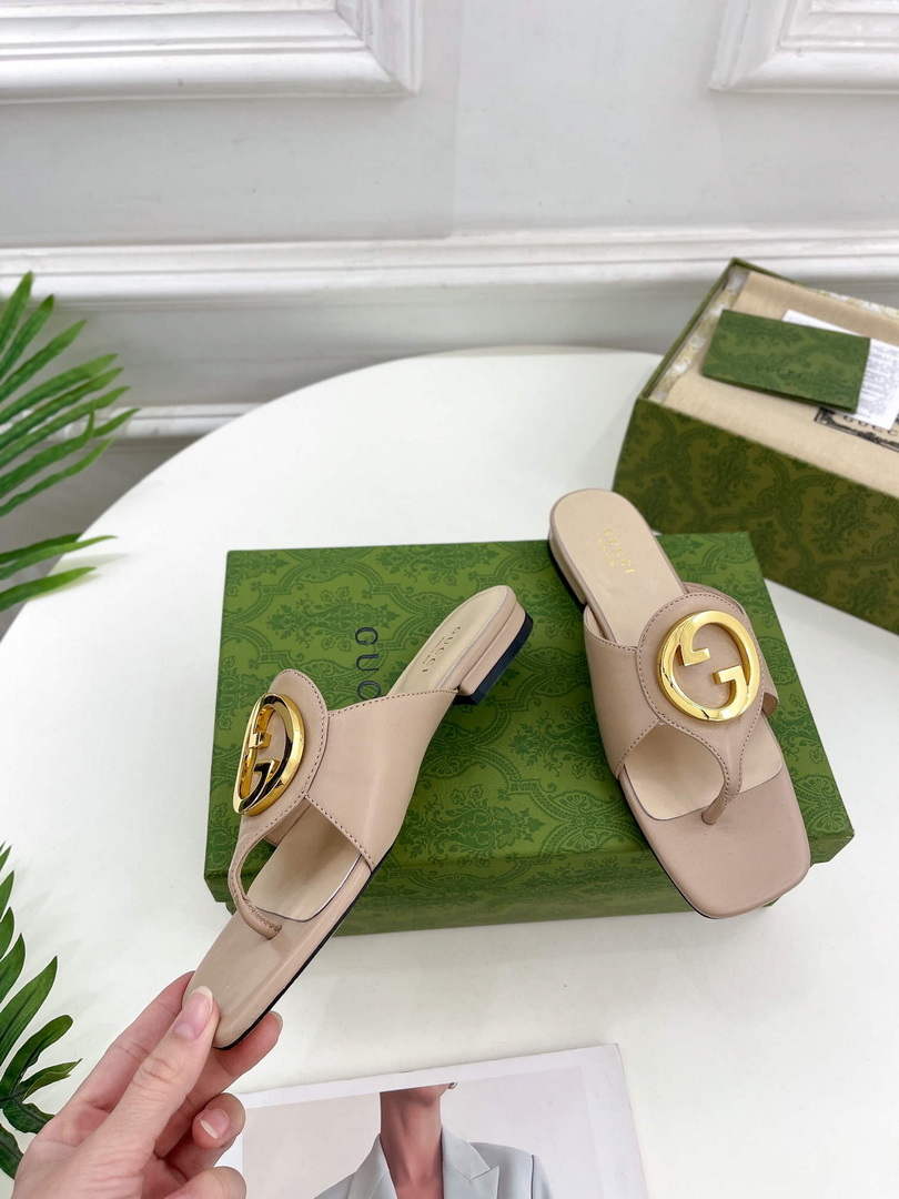Gucci 739048 Women's Gucci Blondie Thong Sandal G66772