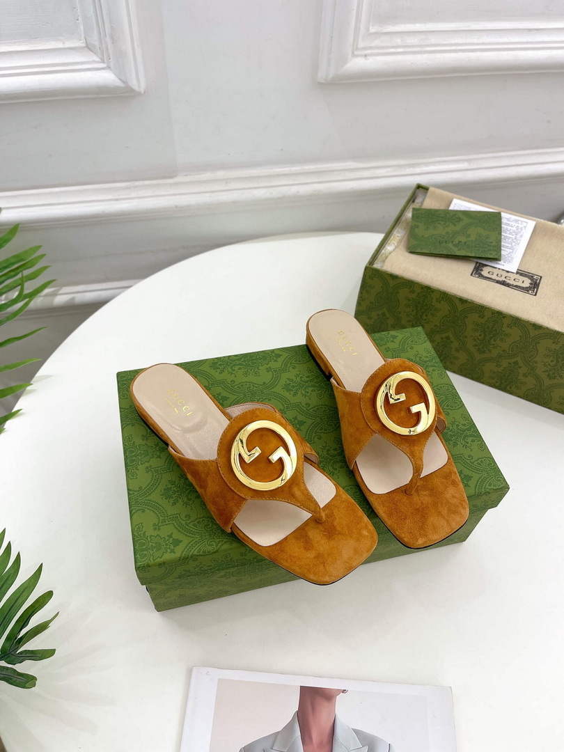 Gucci 739048 Women's Gucci Blondie Thong Sandal G66773