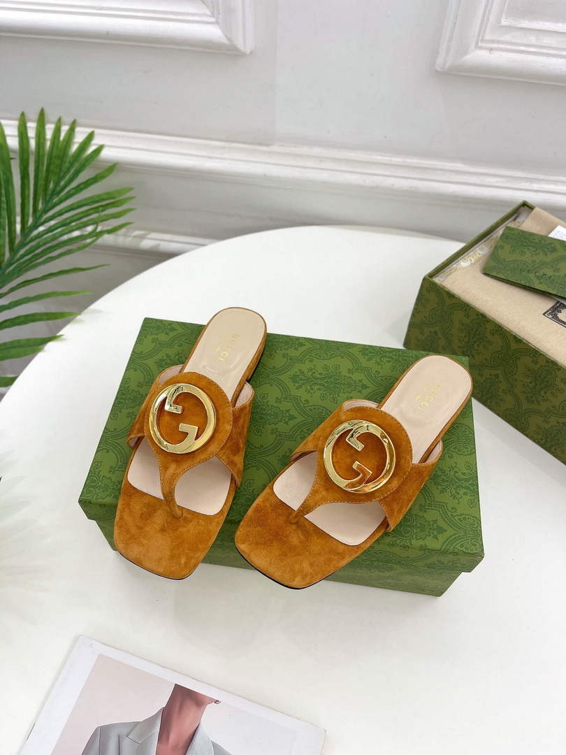 Gucci 739048 Women's Gucci Blondie Thong Sandal G66773 - 35 - View 3
