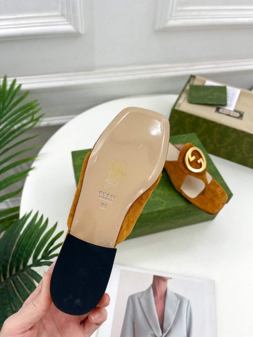Gucci 739048 Women's Gucci Blondie Thong Sandal G66773