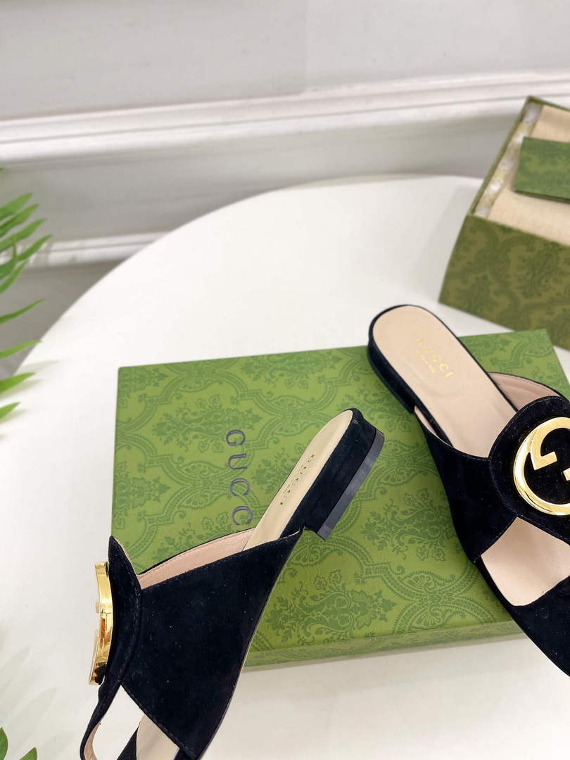 Gucci 739048 Women's Gucci Blondie Thong Sandal G66775