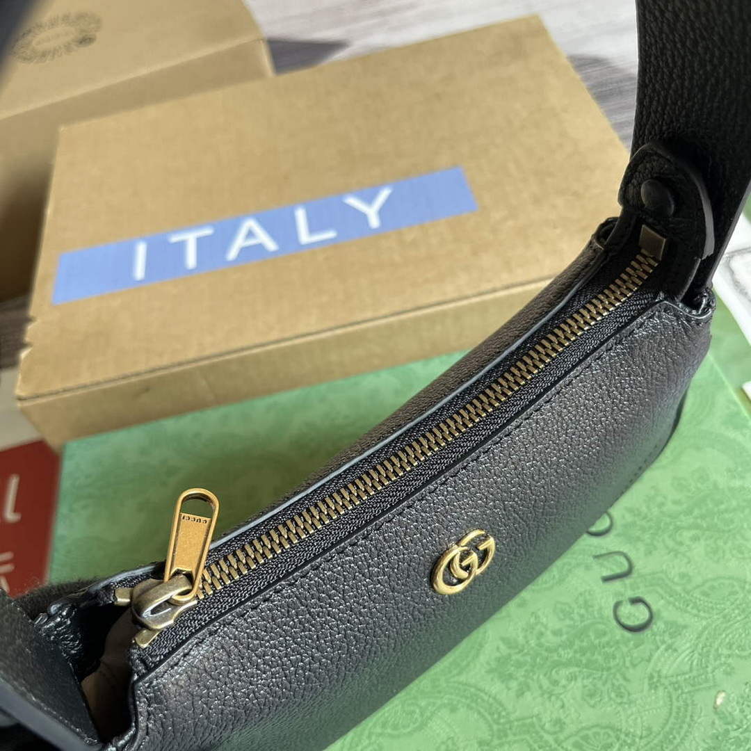 Gucci 739076 Aphrodite shoulder bag with Double G Black