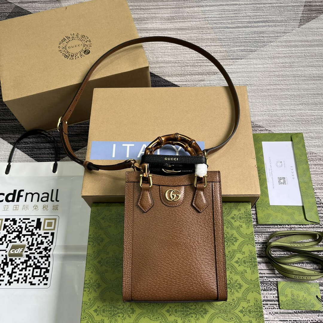 Gucci 739079 Diana Mini Tote Bag Cuir leather - Default Title - View 1