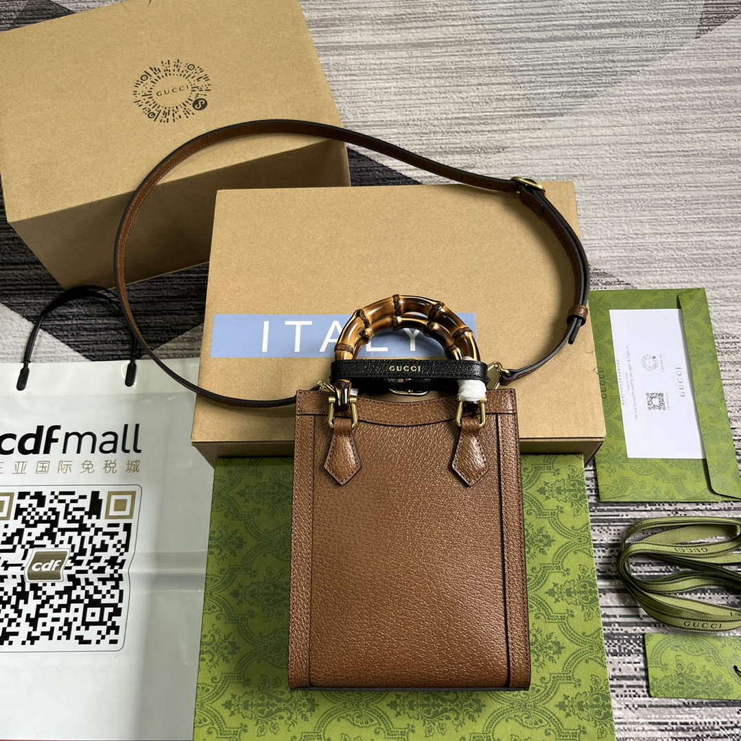Gucci 739079 Diana Mini Tote Bag Cuir leather - Default Title - View 2