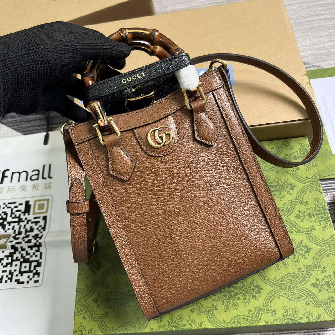 Gucci 739079 Diana Mini Tote Bag Cuir leather - Default Title - View 4