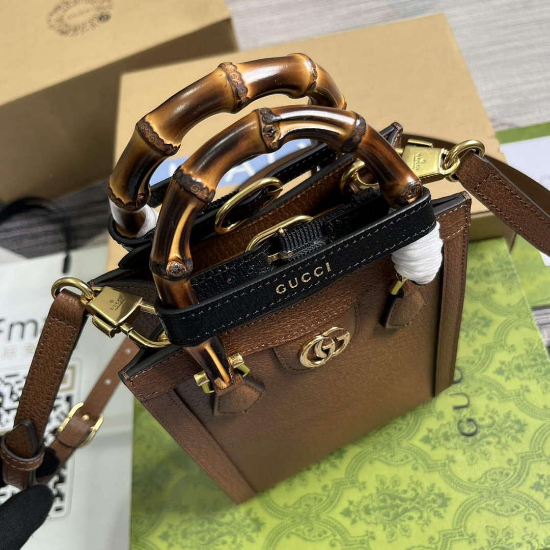 Gucci 739079 Diana Mini Tote Bag Cuir leather - Default Title - View 8