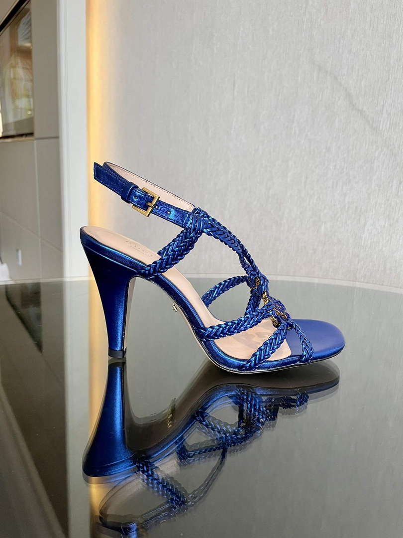 Gucci 739098 Women's crystal Interlocking G sandal G56302 - 35 - View 4