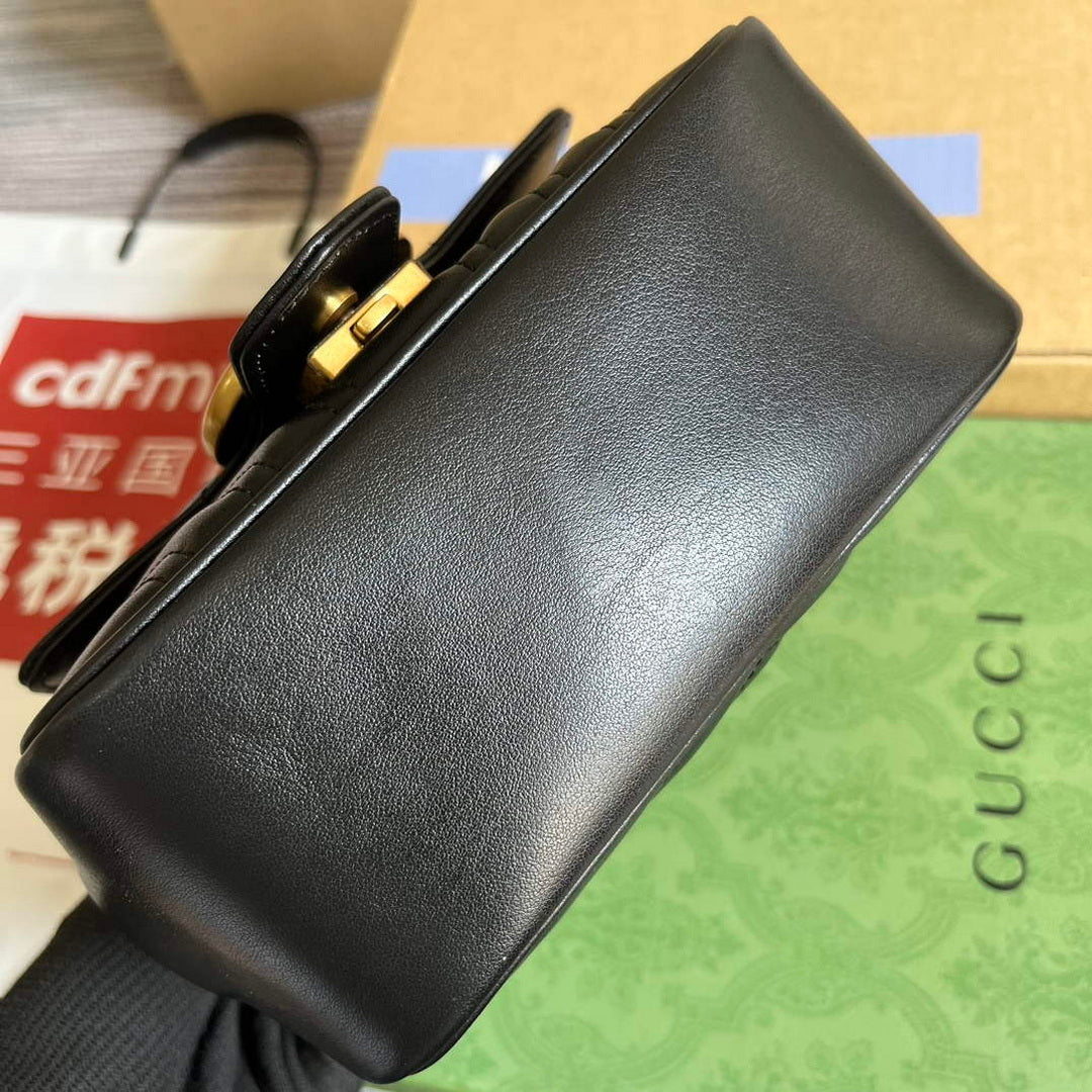 Gucci 739682 GG Marmont Matelass¨¦ mini tote bag Black
