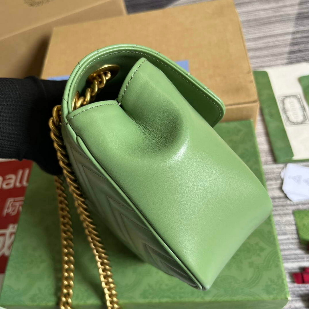 Gucci 739682 GG Marmont Matelass¨¦ mini tote bag Light green