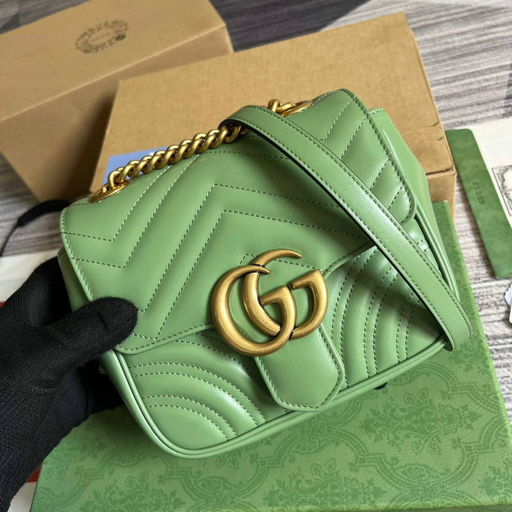 Gucci 739682 GG Marmont Matelass¨¦ mini tote bag Light green