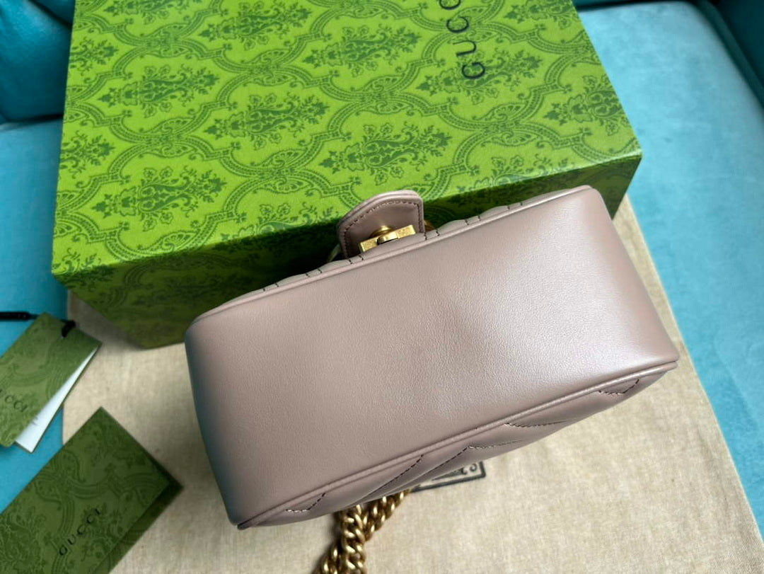 Gucci 739682 GG Marmont Matelass¨¦ mini tote bag milk tea