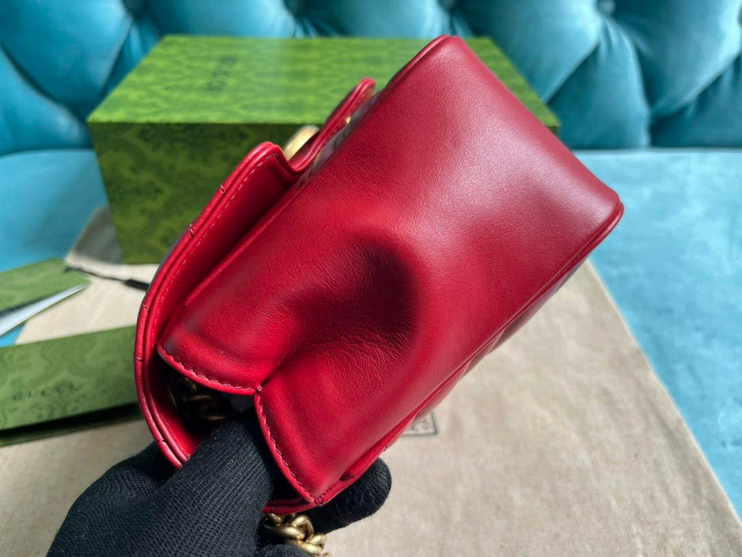 Gucci 739682 GG Marmont Matelass¨¦ mini tote bag Red