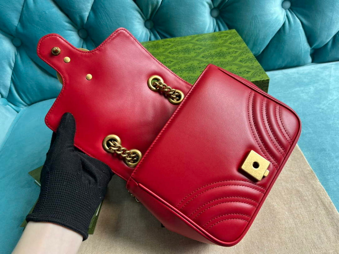 Gucci 739682 GG Marmont Matelass¨¦ mini tote bag Red