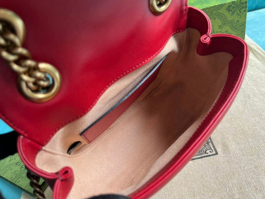 Gucci 739682 GG Marmont Matelass¨¦ mini tote bag Red