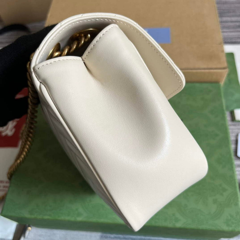 Gucci 739682 GG Marmont Matelass¨¦ mini tote bag White