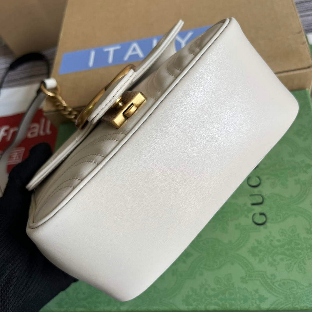 Gucci 739682 GG Marmont Matelass¨¦ mini tote bag White