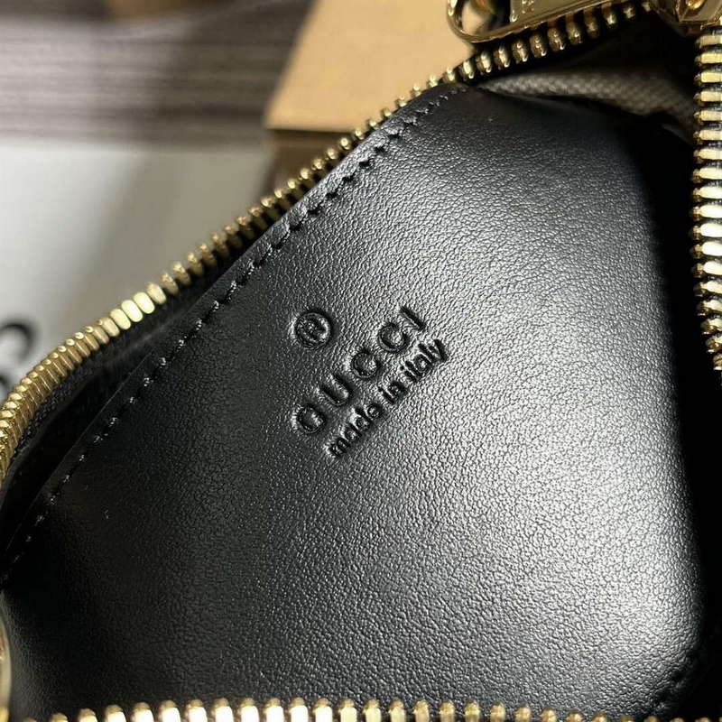 Gucci 739736 GG Matelass¨¦ Mini Bag Black