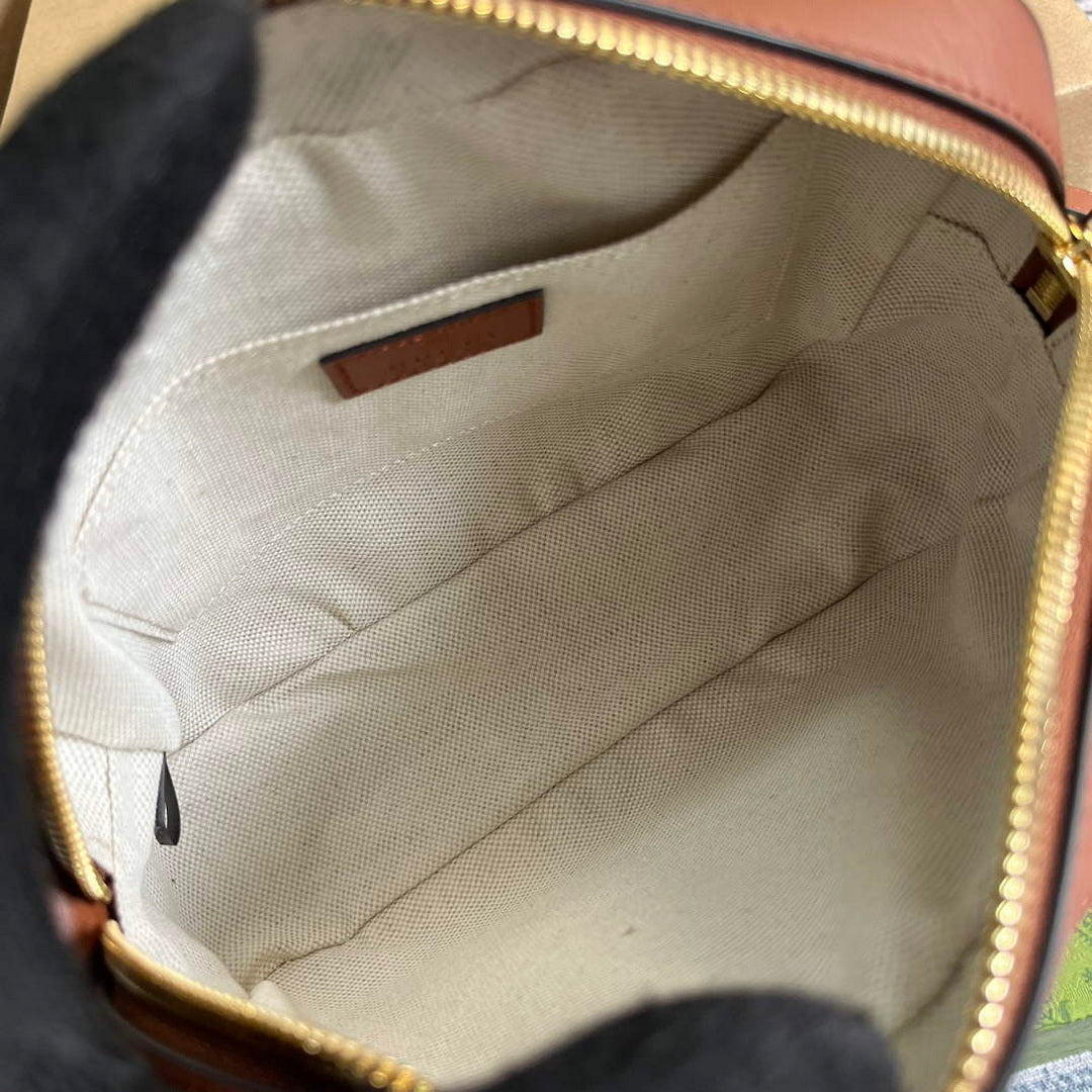 Gucci 742360 Gucci Blondie Small Shoulder Bag Cuir