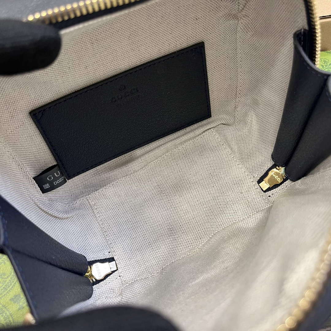 Gucci 744434 Gucci Blondie Top Handle Bag Navy blue