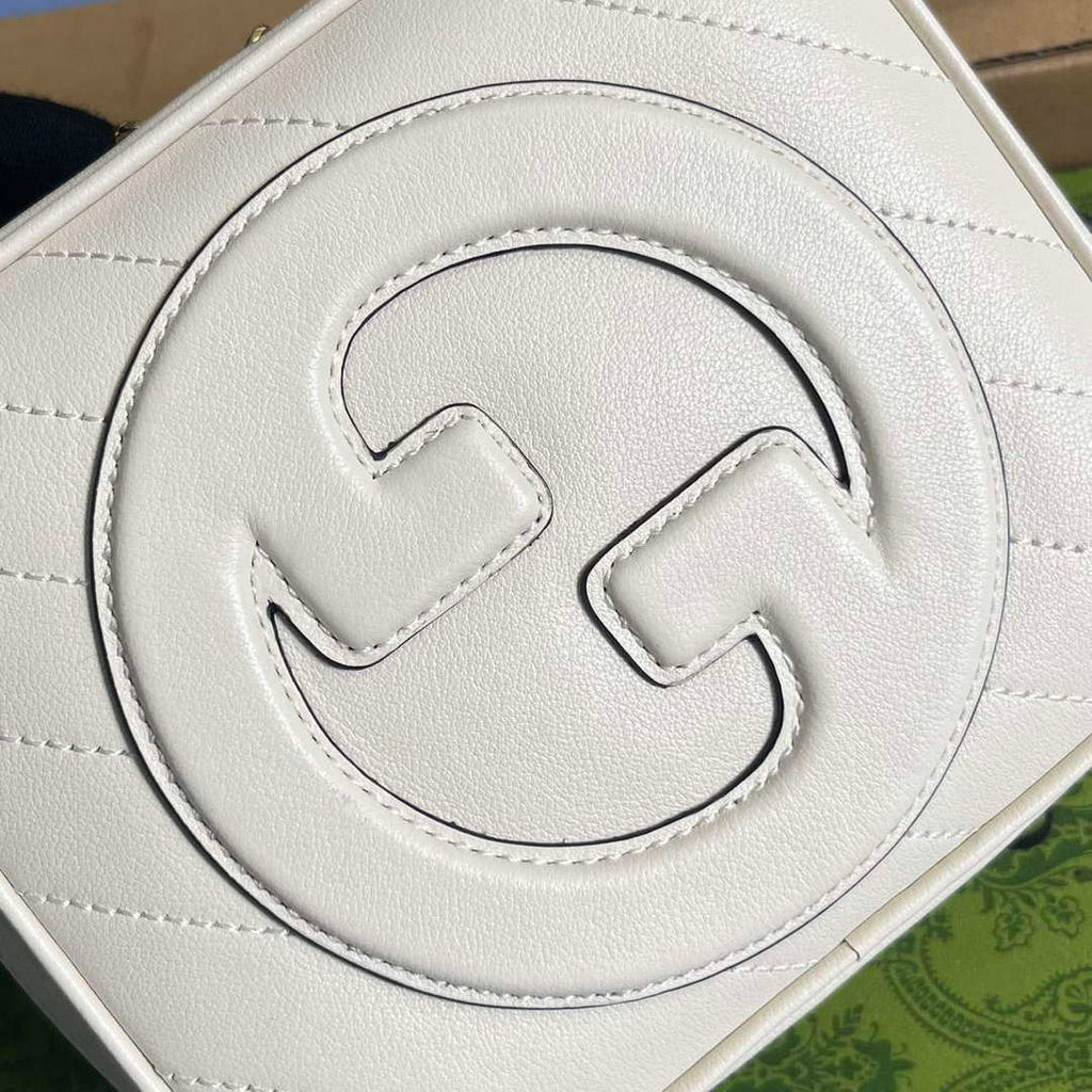 Gucci 744434 Gucci Blondie Top Handle Bag White