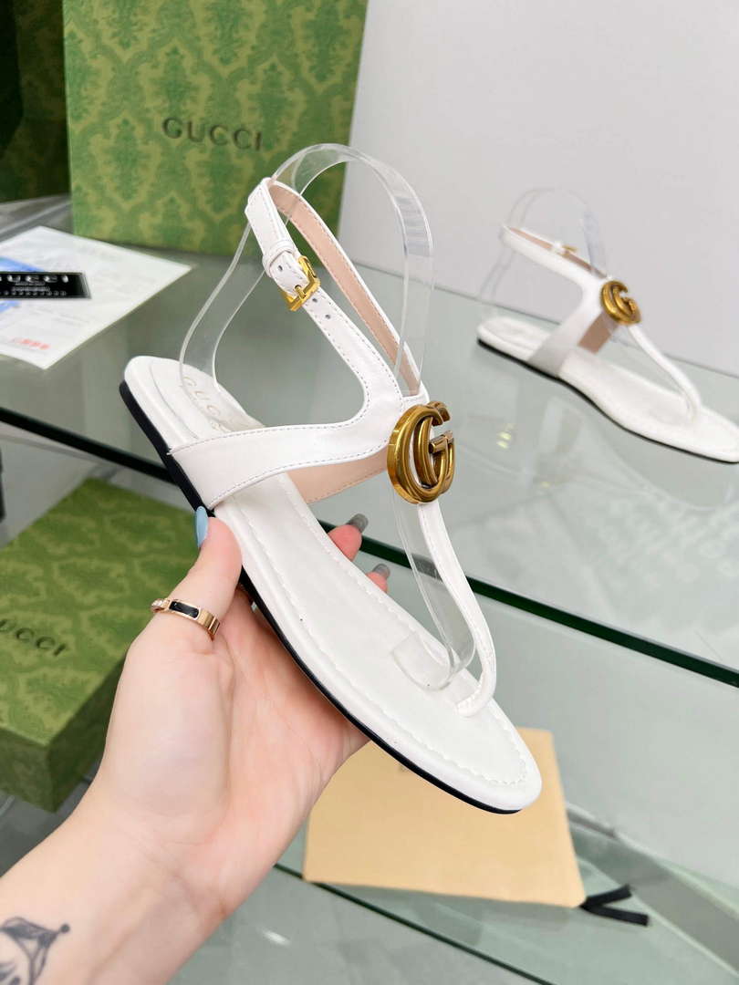 Gucci 746030 Women's Double G Thong Sandal G56308