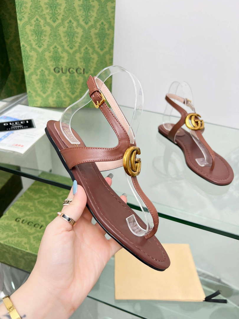 Gucci 746030 Women's Double G Thong Sandal G56309