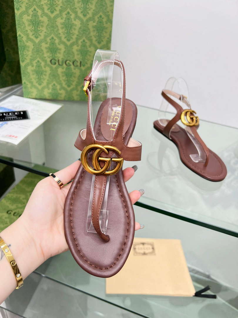 Gucci 746030 Women's Double G Thong Sandal G56309