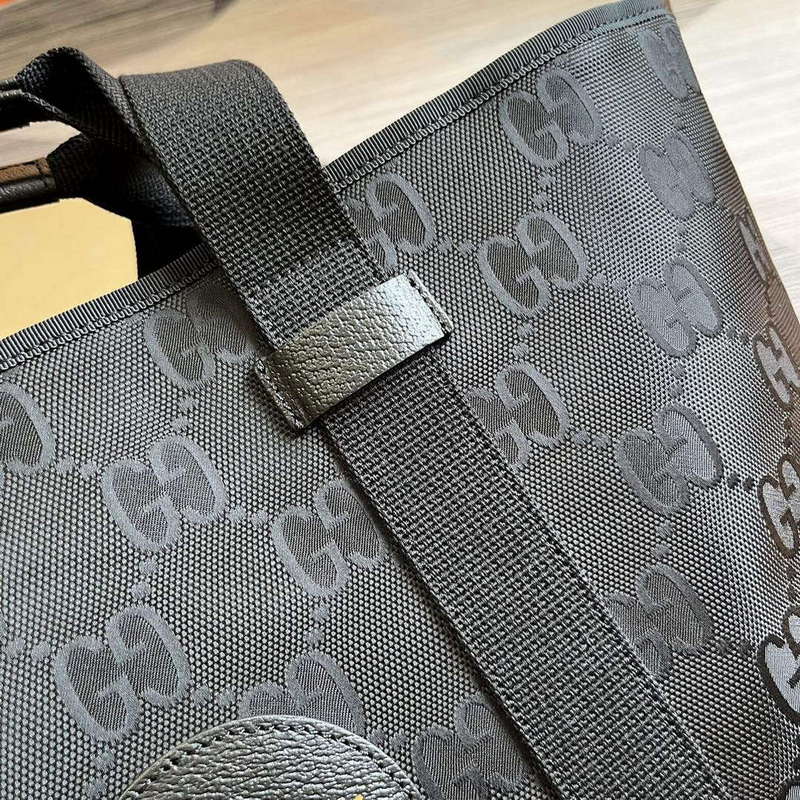 Gucci 746037 Gucci Off The Grid Medium Tote Bag Black