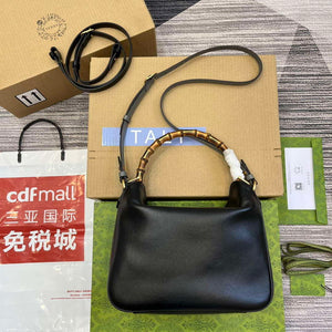 Gucci 746124 Gucci Diana Medium Shoulder Bag Black - Default Title - View 1