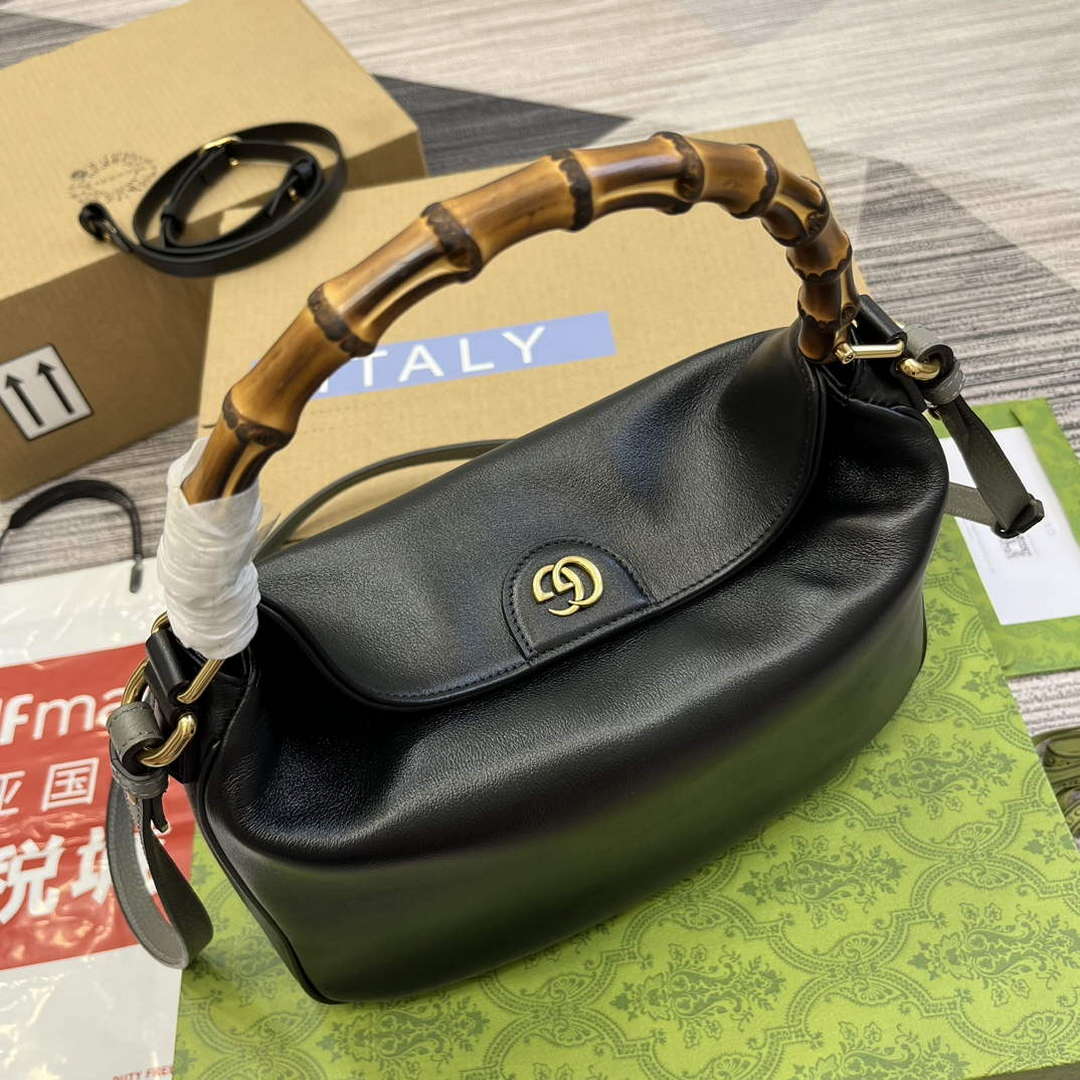Gucci 746124 Gucci Diana Medium Shoulder Bag Black