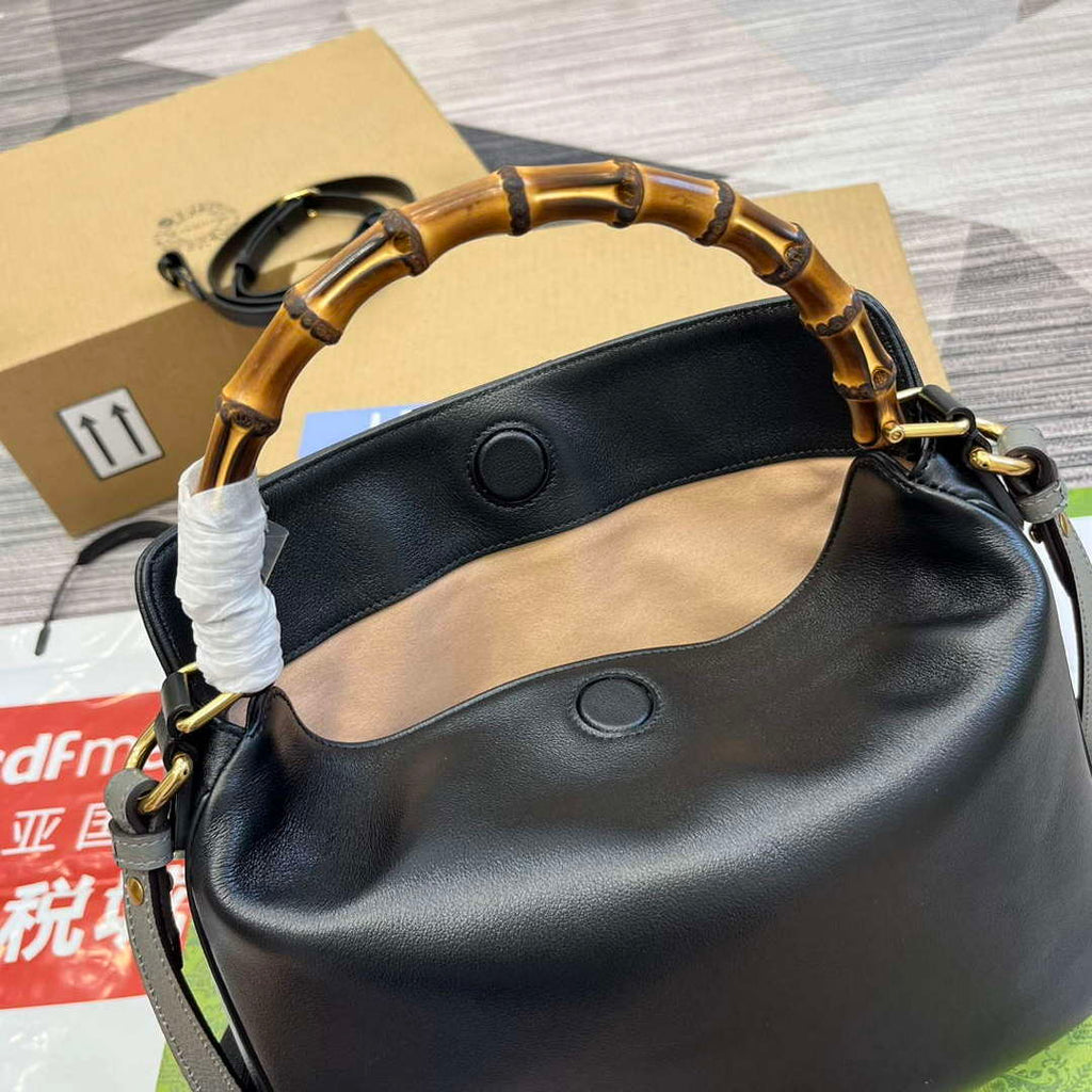 Gucci 746124 Gucci Diana Medium Shoulder Bag Black