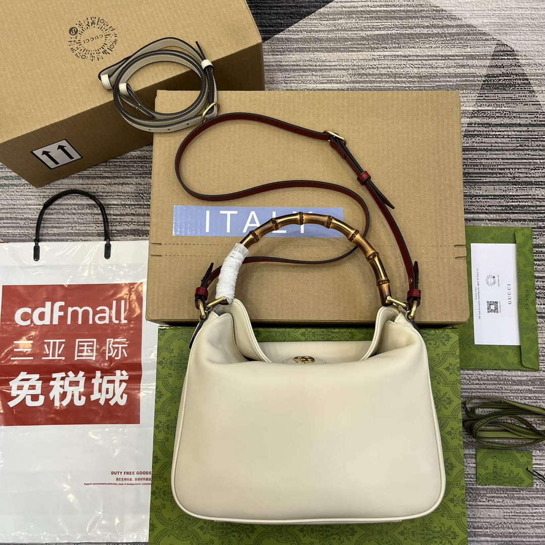 Gucci 746124 Gucci Diana Medium Shoulder Bag White - Default Title - View 2