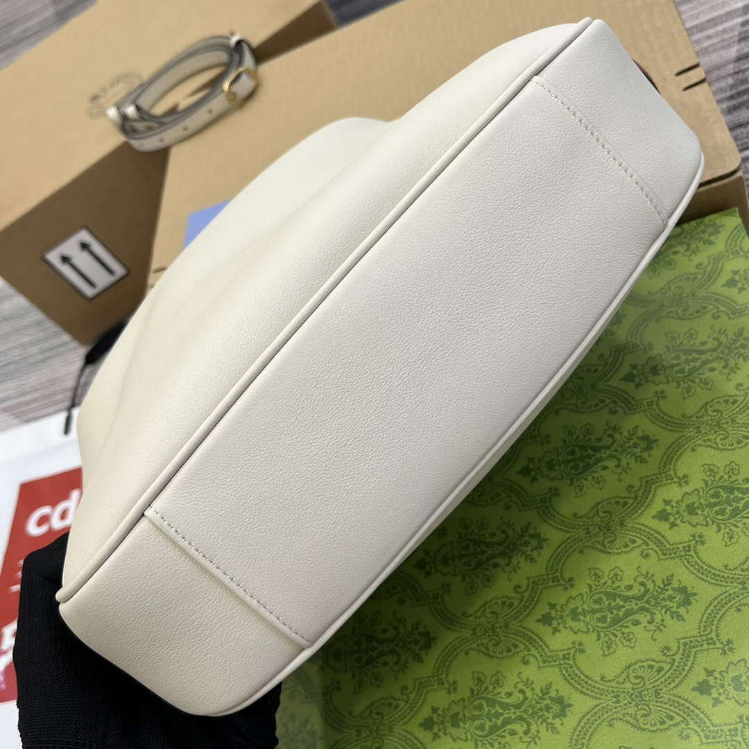 Gucci 746124 Gucci Diana Medium Shoulder Bag White
