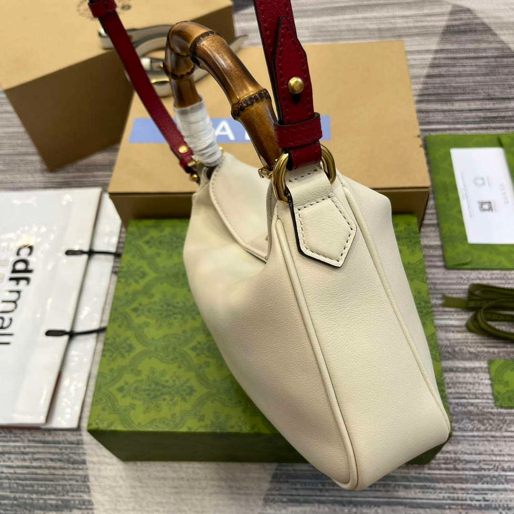 Gucci 746251 Gucci Diana Small Shoulder Bag White