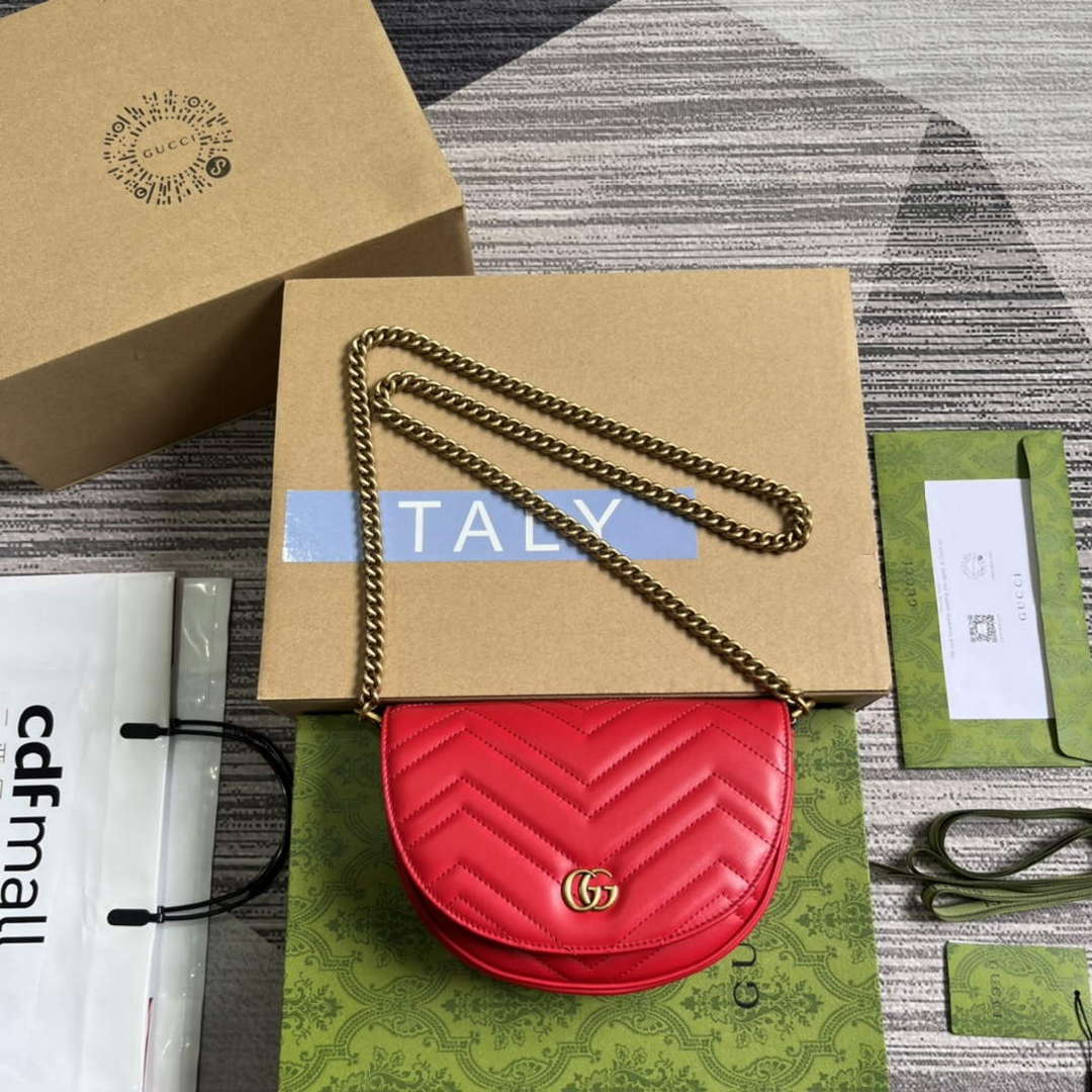 Gucci 746431 GG Marmont Matelass¨¦ Chain Mini Bag Red