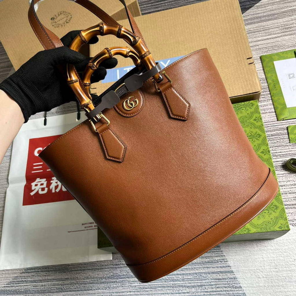 Gucci 750394 Gucci Diana Medium Tote Bag Cuir leather