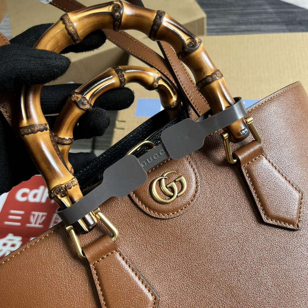 Gucci 750394 Gucci Diana Medium Tote Bag Cuir leather - Default Title - View 5