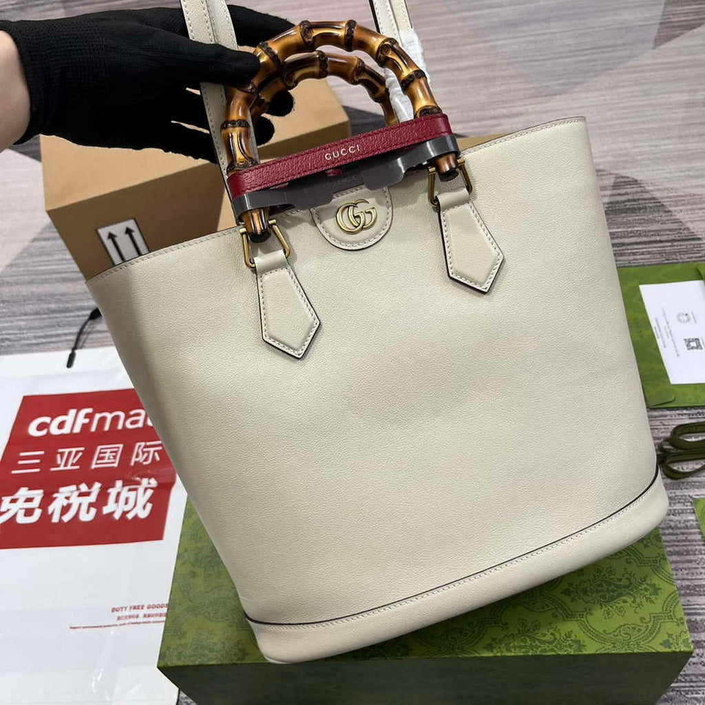 Gucci 750394 Gucci Diana Medium Tote Bag White leather