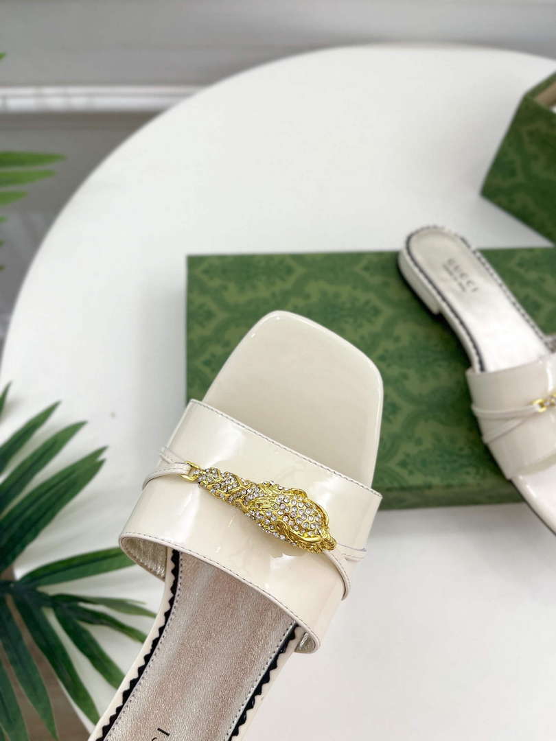 Gucci 750509 Women's Slide Sandal With Hardware G38284