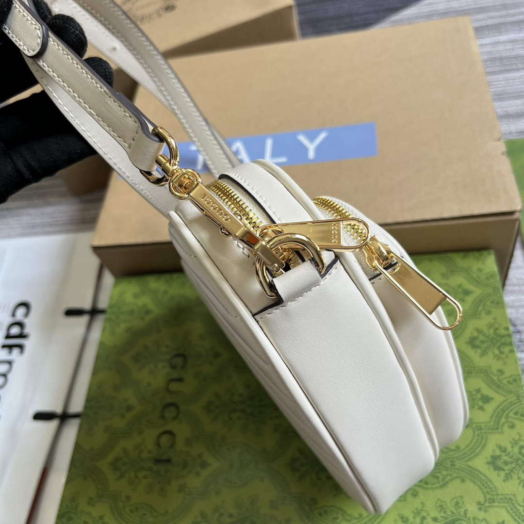 Gucci 751628 Interlocking G Mini Heart Shoulder Bag White