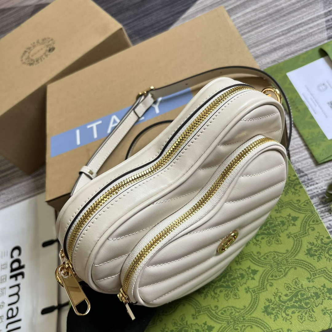 Gucci 751628 Interlocking G Mini Heart Shoulder Bag White