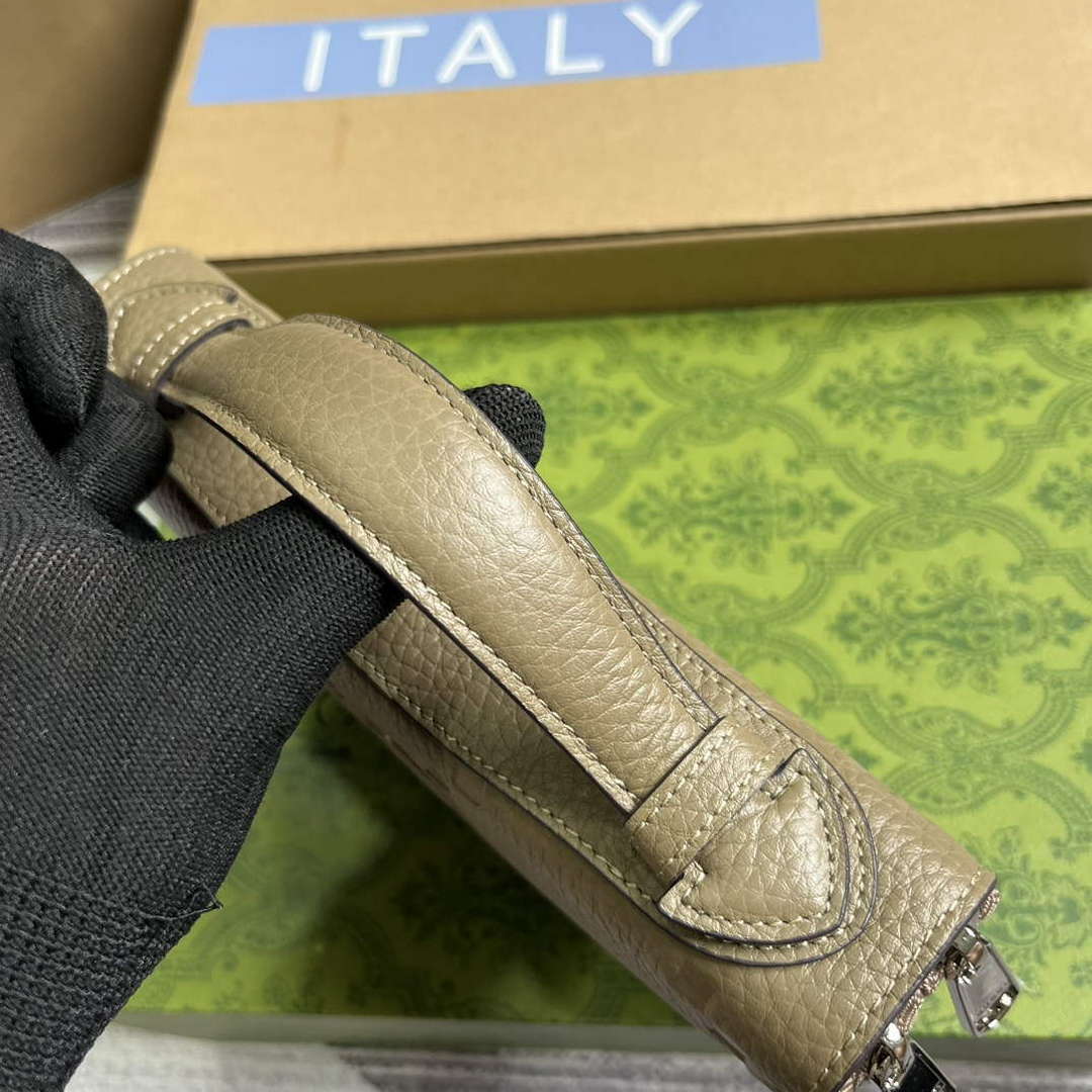 Gucci 751760 Jumbo GG Travel Document Case Grey - Default Title - View 3