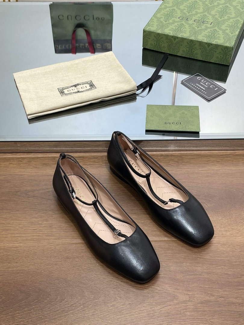 Gucci 754136 Women's Double G Ballet Flat G38267