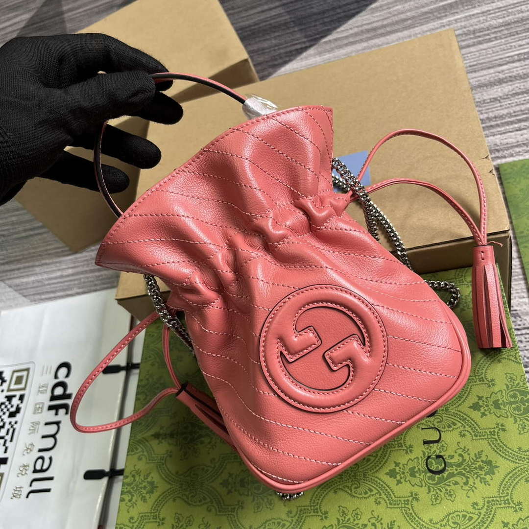 Gucci 760313 Gucci Blondie Mini Bucket Bag Pink