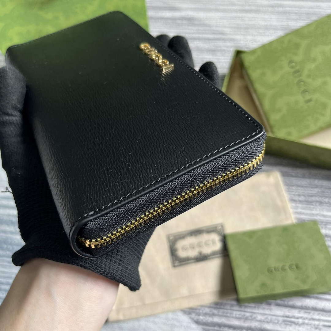 Gucci 772642 Zip Around Wallet With Gucci Script Black