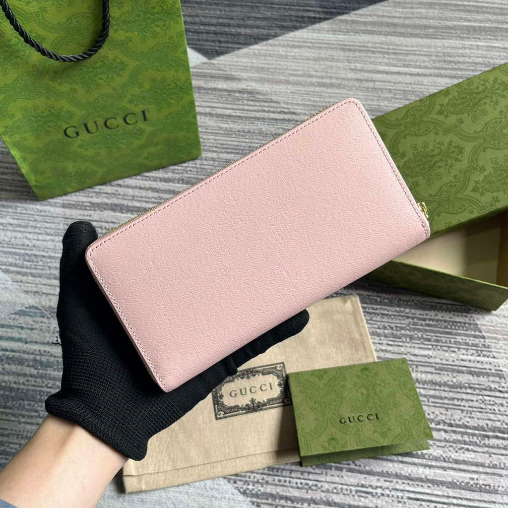 Gucci 772642 Zip Around Wallet With Gucci Script Light Pink
