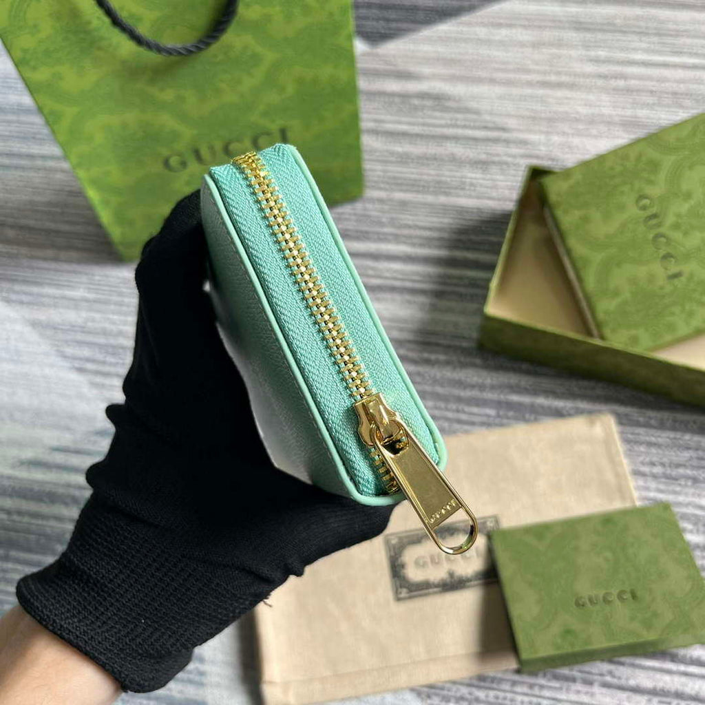 Gucci 772642 Zip Around Wallet With Gucci Script Pale green